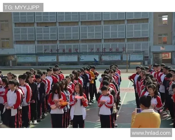 上海申鑫迎战梅县铁，争夺关键三分全力以赴展现球队实力与斗志